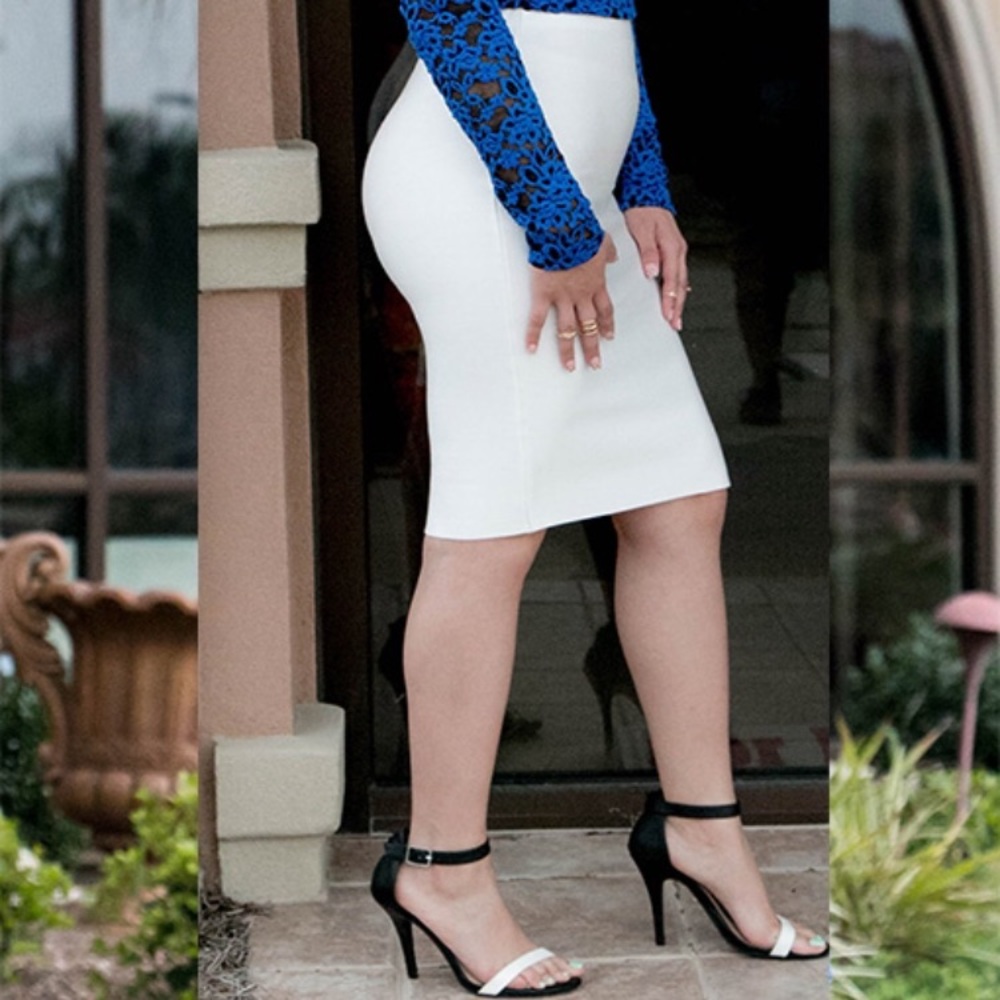 🛍 Bundle Sale! White Midi Skirt *New